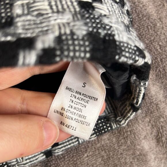 Sz S Ophelia Roe Black& White Houndstooth Tweed Cropped Jacket $65 MSRP - Picture 9 of 10